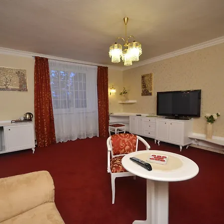 Ostrov Hotel