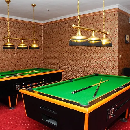 Hotel Ostrov 4*