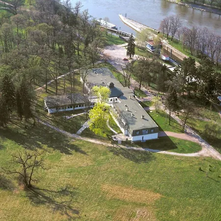 Hotel Ostrov