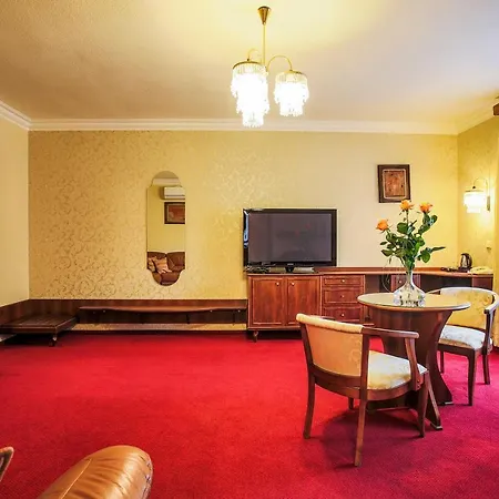 Ostrov Hotel