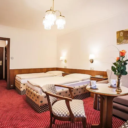 Ostrov Hotel 4*