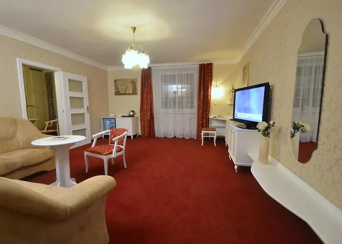 Ostrov Hotel