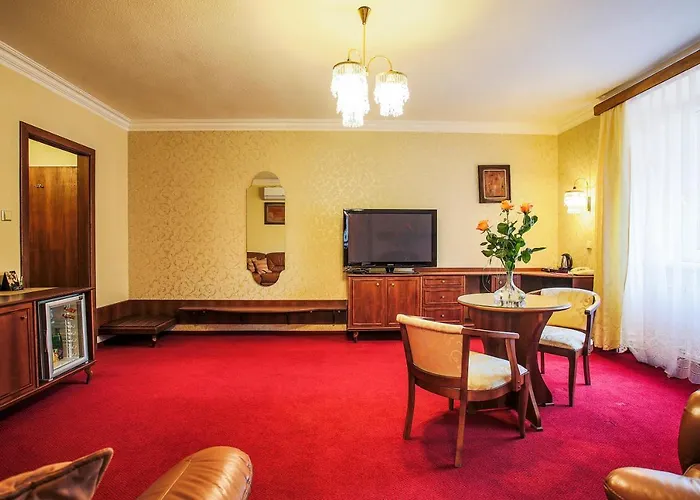 Ostrov Hotel